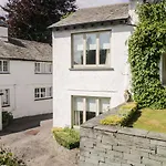 Holiday home Gable End