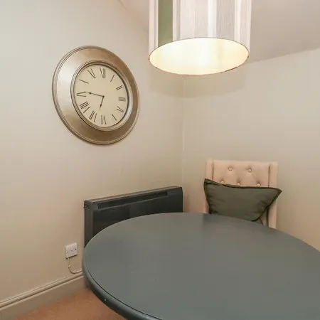 Gable End Semesterbostad *