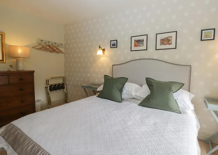 Gable End * High Yewdale